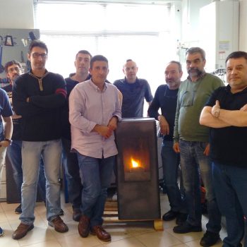 Sareteknika organiza doce cursos sobre el funcionamiento y reparación de estufas de biomasa